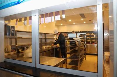 明廚亮灶，安心之選 金山27家餐飲企業在線展示餐食制作過程獲評