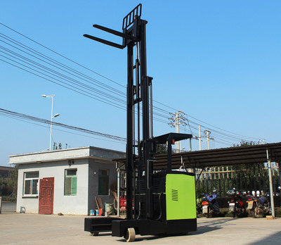 窄巷道操作叉車類型及其搬運裝卸應用解析